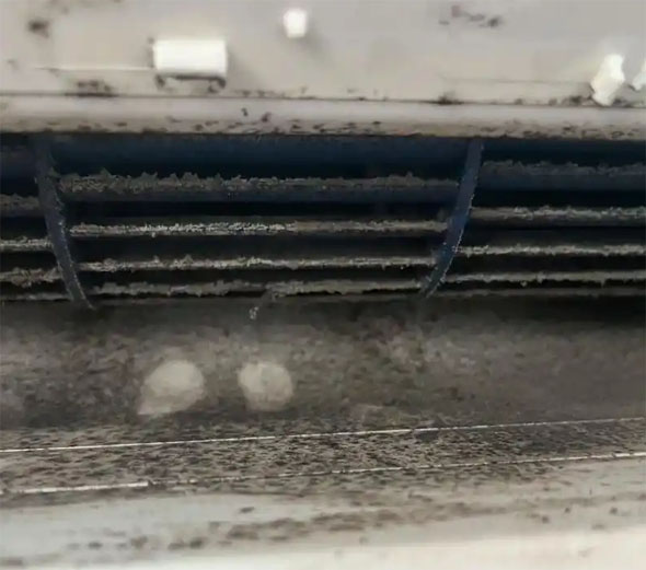 马鞍山空调吹的风有股烧焦味是怎么回事